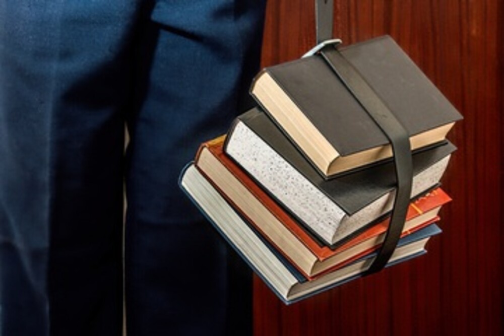 pile-books